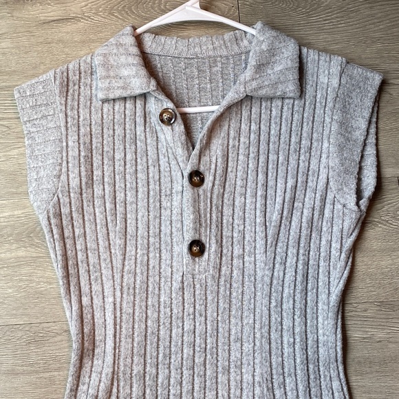 Gray Ribbed Knit Dress - Picture 2 of 4
